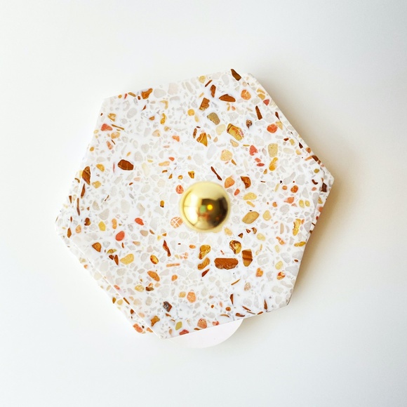 ๐ GENUINE MARBLE HEXAGON 2 TIER JEWELY STAND GOLD HARDWARE VINTAGE REVIVAL - Picture 8 of 8